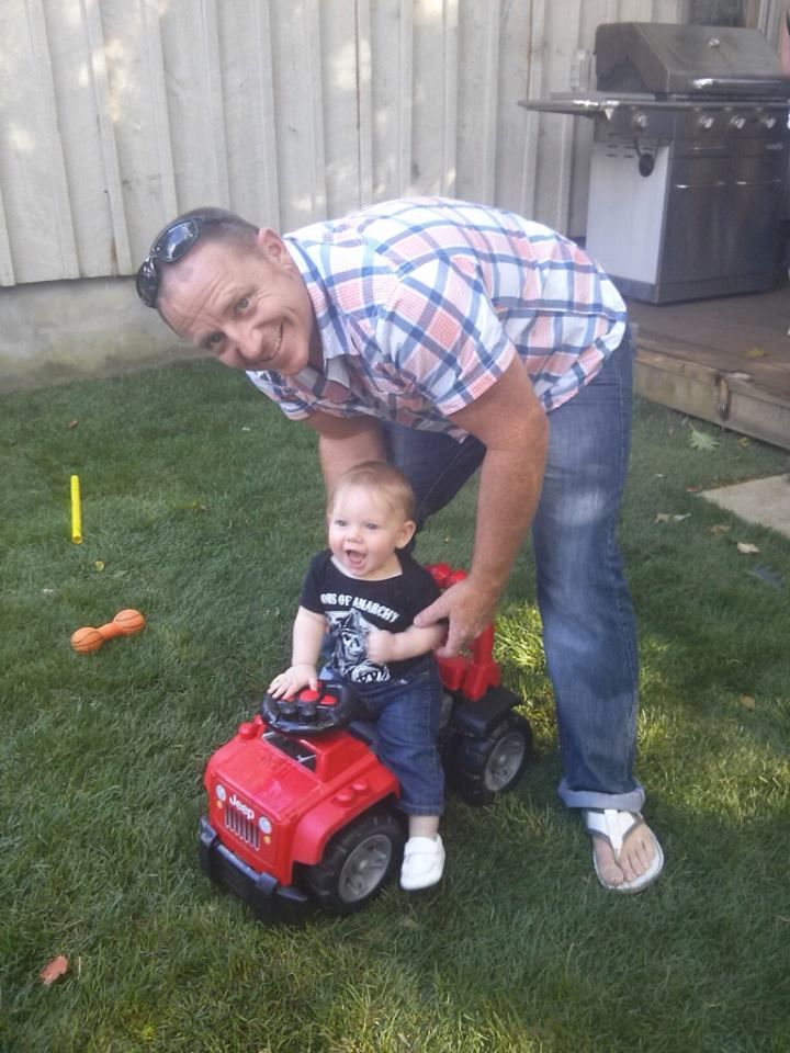 10708030_835312466499807_2136576223_n_zp